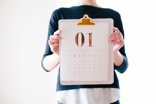 what is the best time of year to query a literary agent, best time of year to query, when to query a literary agent, when to send a query letter, when to send a publishing submission